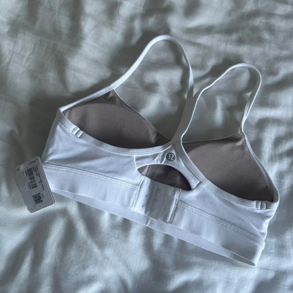 🆕🤍 Lululemon Flow Y Bra Adjustable Bra White - Picture 5 of 11